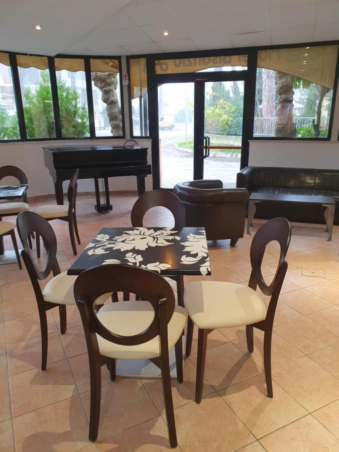Hotel Bisanzio Cervia Ngoại thất bức ảnh